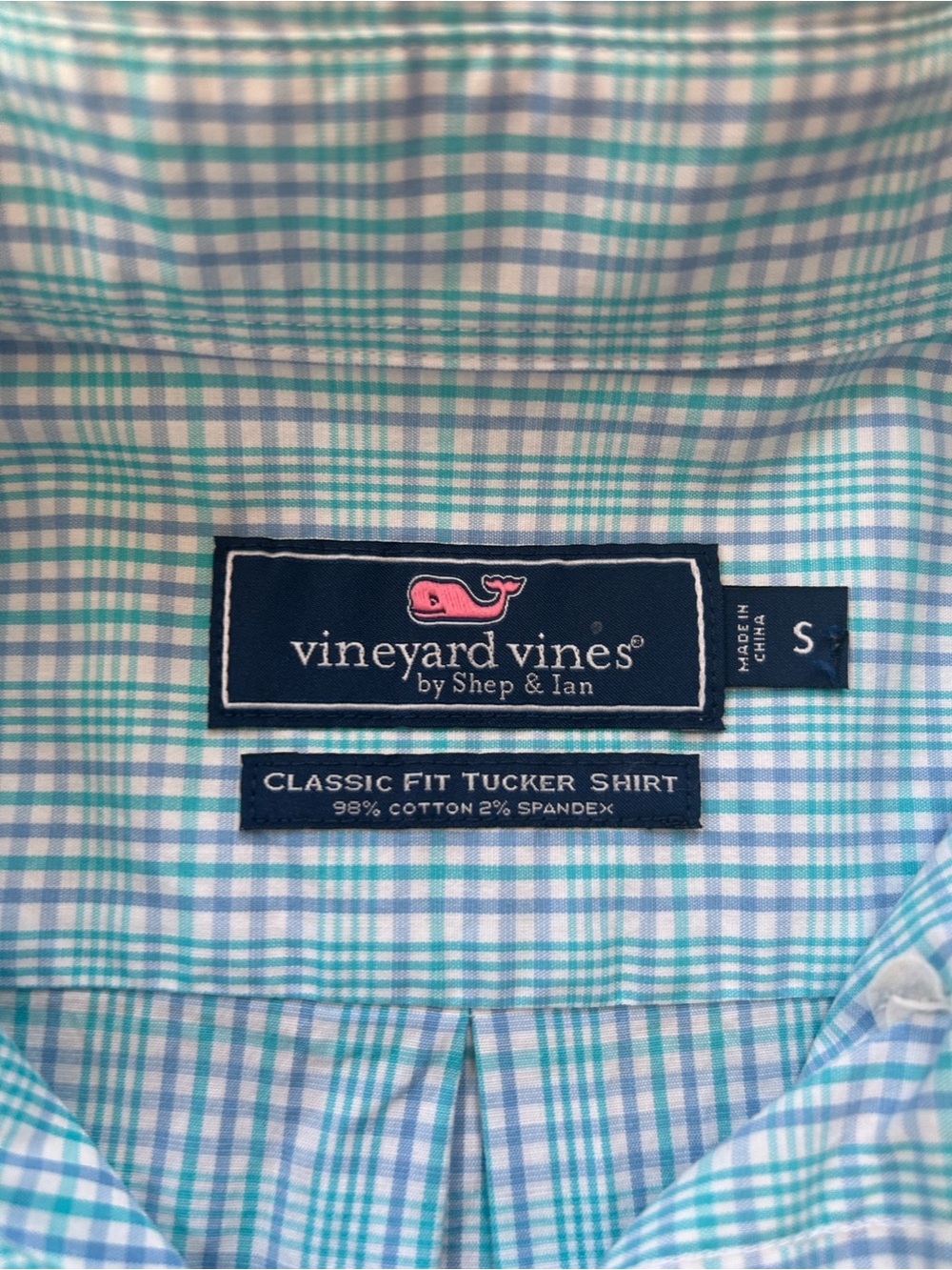 Vineyard Vines Men’s Classic Fit Tucker Shirt
size small